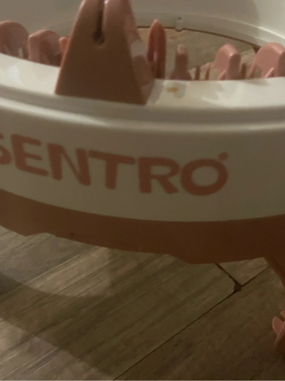 Sentro Pink and White Round Loom Knitting Frame